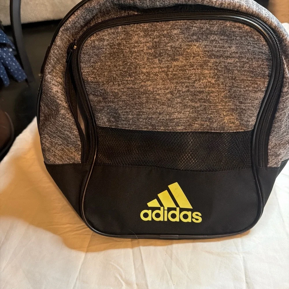 Adidas Duffle Bag/Gym Bag Grey and Black with Shoulder Strap Excellent Condition